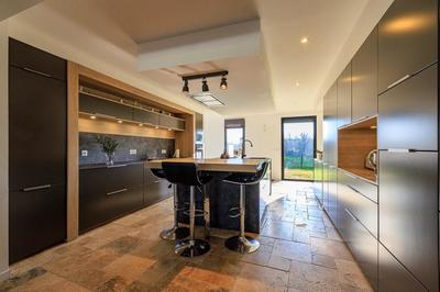 Maison - 302 m² - 8 pièces