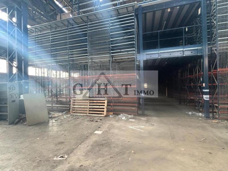 Entrepôt - 4 970 m²