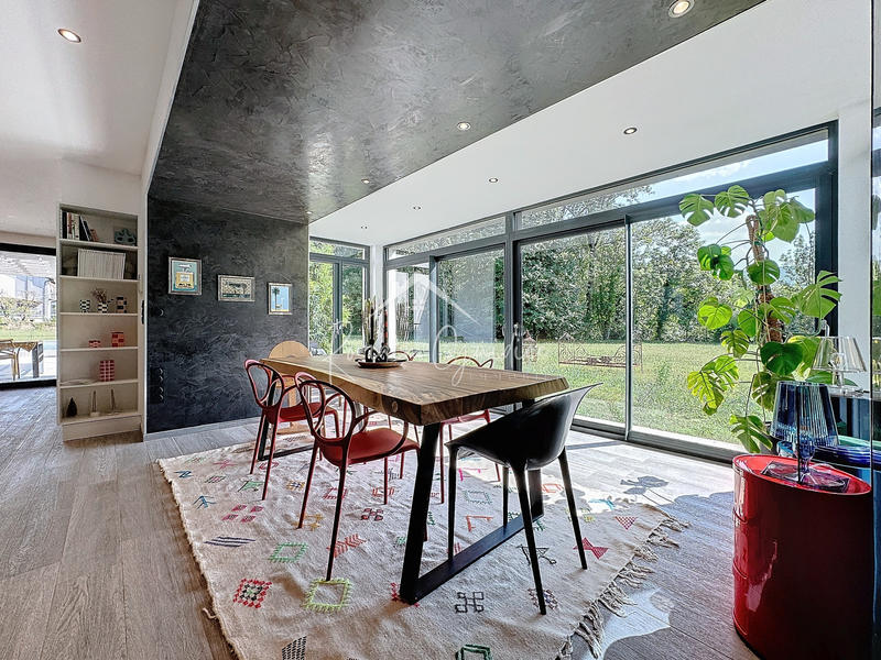 Villa - 196 m² - 5 pièces