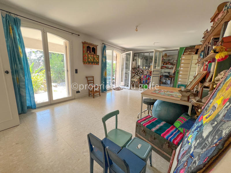 Maison - 207 m² - 7 pièces