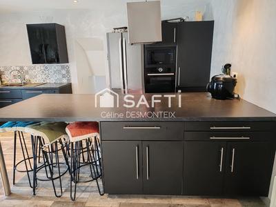 Maison - 138 m² - 6 pièces