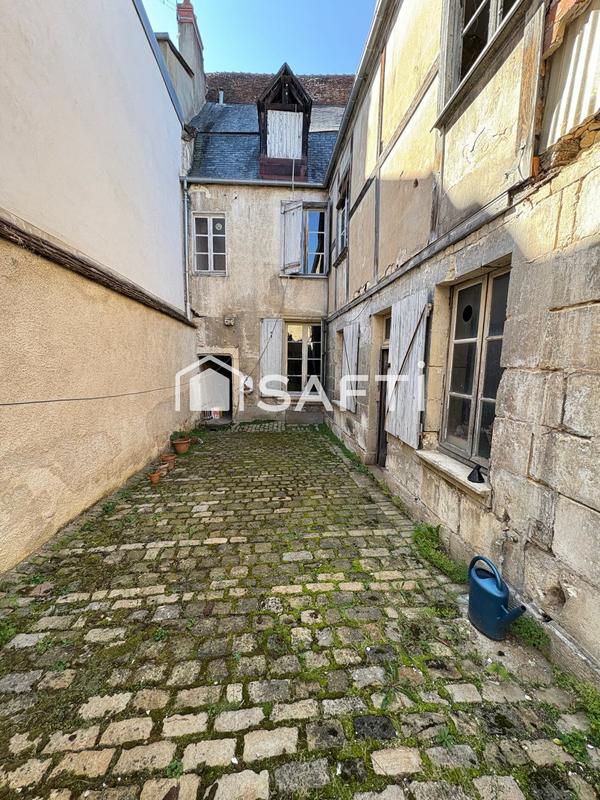 Maison - 280 m² - 9 pièces