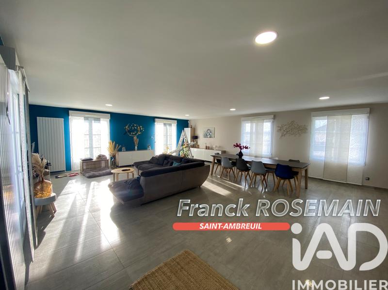 Maison - 260 m² - 10 pièces