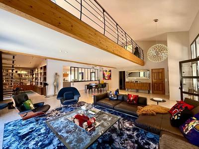 Maison - 300 m² - 6 pièces