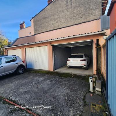 Immeuble - 710 m² - 16 pièces