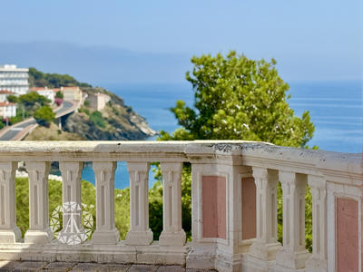 Villa - 219 m² - 10 pièces