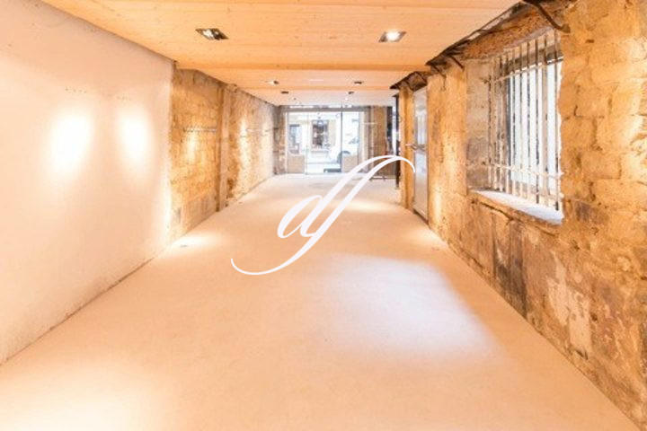 Local commercial - 115 m²