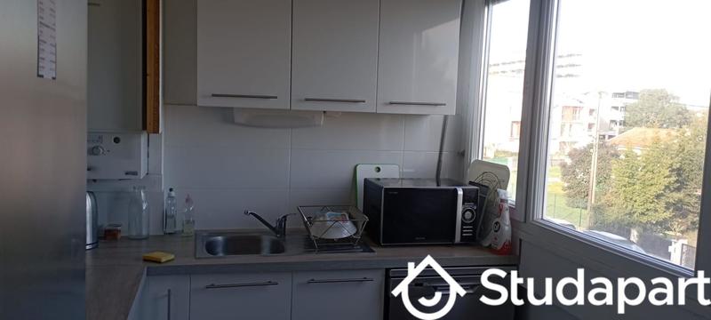 Chambre - 12 m² - 1 pièce