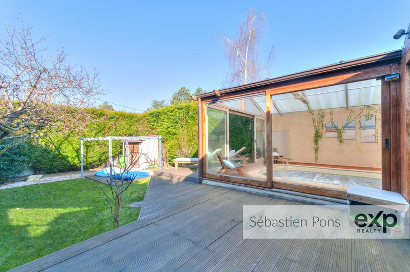 Maison - 177 m² - 7 pièces