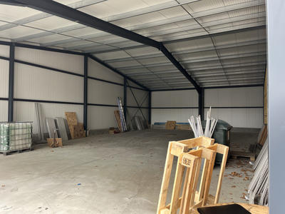 Entrepôt - 200 m²