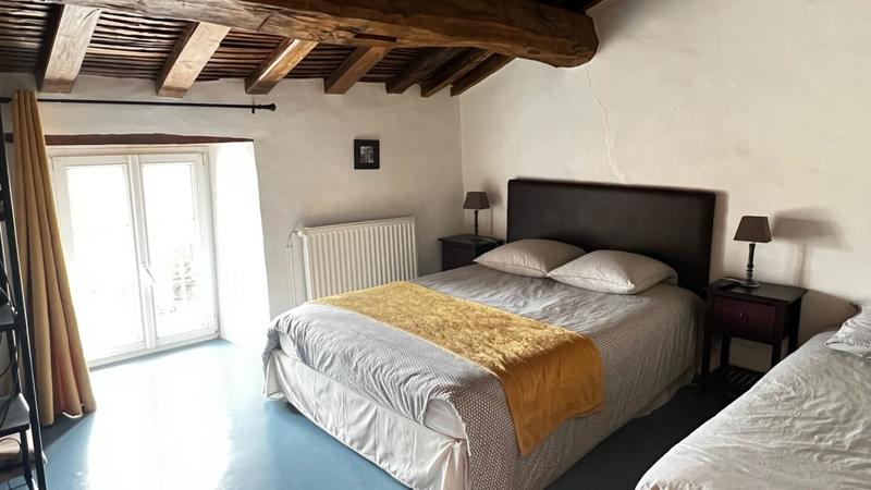 Maison - 296 m² - 11 pièces