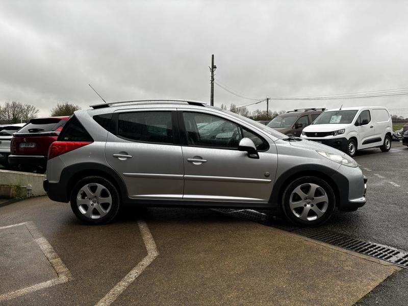 Peugeot 207 Sw 1.4 Vti Premium Outdoor Toit Panoramique + Attelage