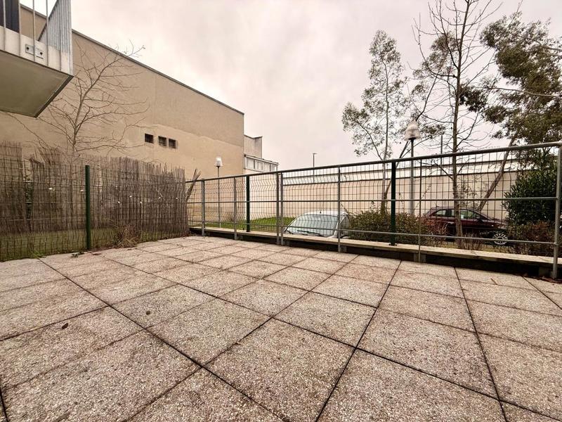 Appartement - 81 m² - 2 pièces