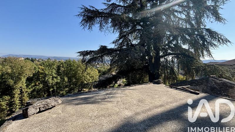 Maison - 110 m² - 8 pièces