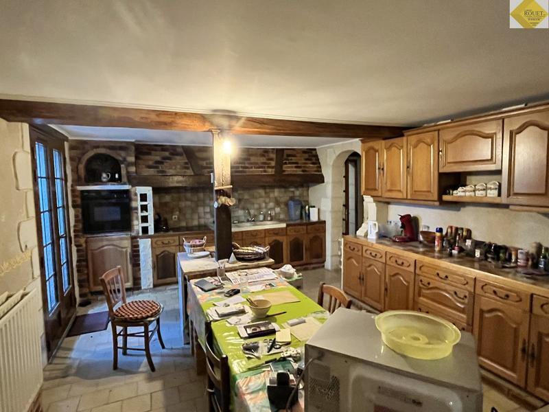 Maison - 234 m² - 8 pièces