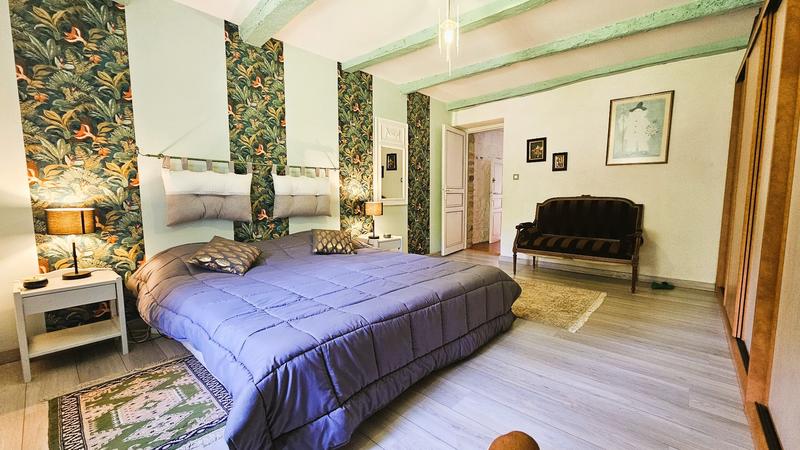 Maison - 286 m² - 9 pièces