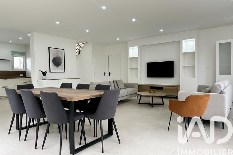 Maison - 137 m² - 6 pièces