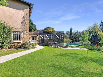 Maison ancienne - 219 m² - 7 pièces