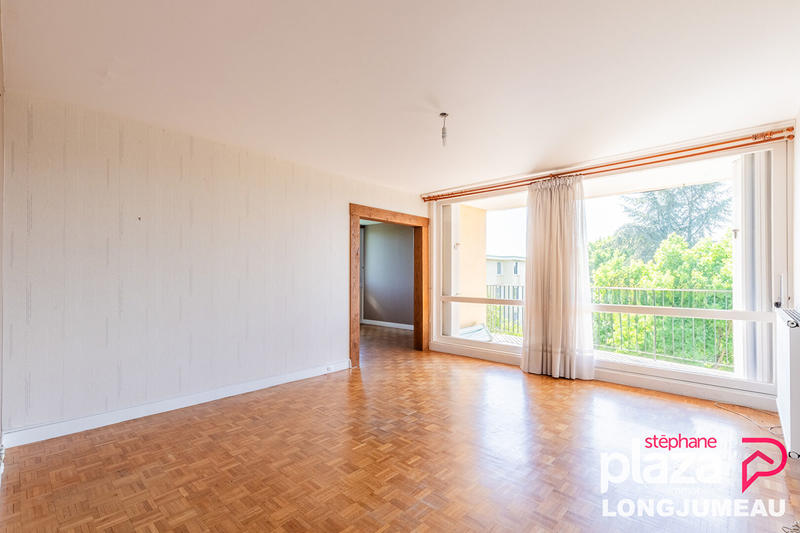 Appartement - 90 m² - 5 pièces