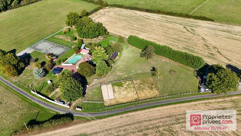 Maison - 351 m² - 18 pièces