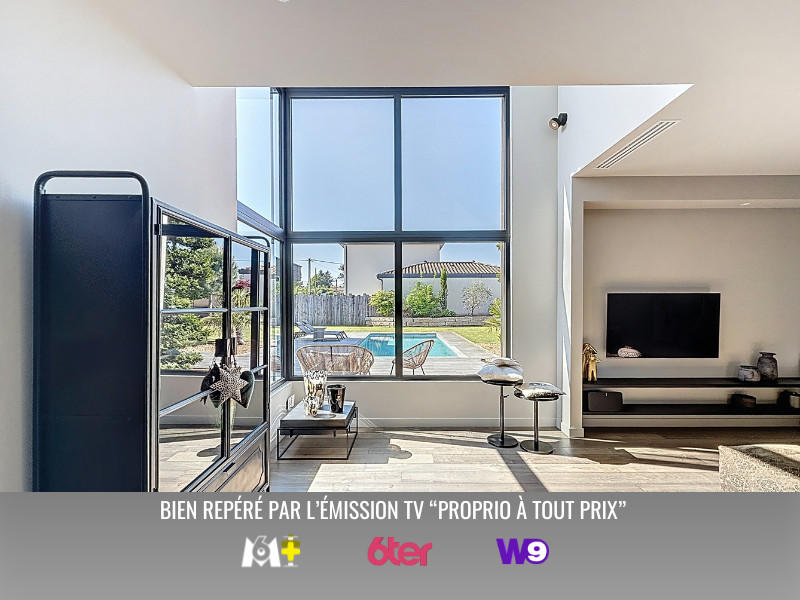 Maison - 243 m² - 8 pièces