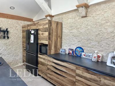 Maison en pierre - 230 m² - 4 pièces