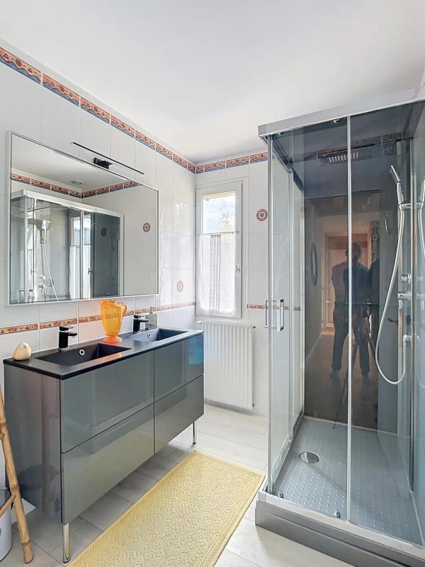 Maison - 198 m² - 7 pièces