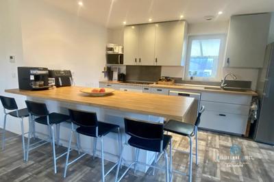 Maison traditionnelle - 171 m² - 7 pièces