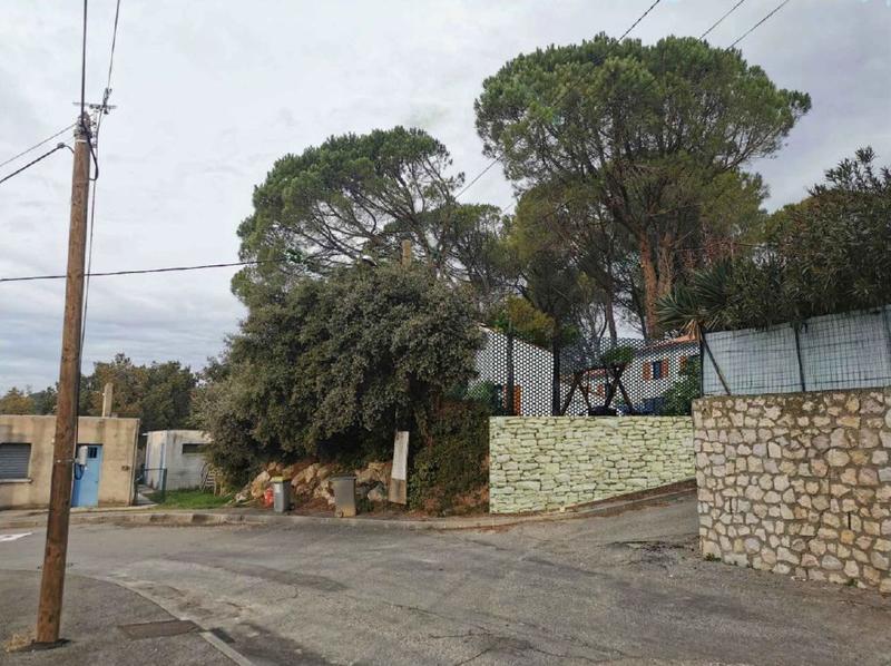 Terrain constructible - 601 m²