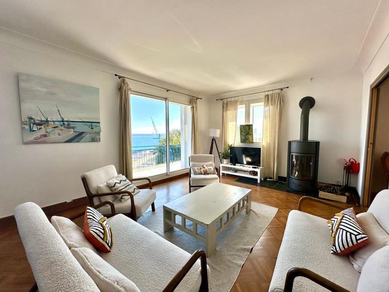 Maison - 170 m² - 9 pièces