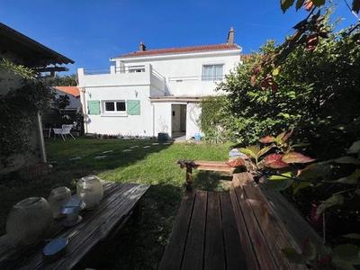 Maison - 149 m² - 7 pièces