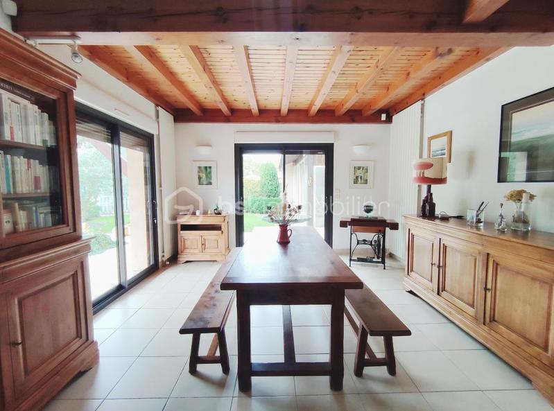 Villa - 204 m² - 6 pièces