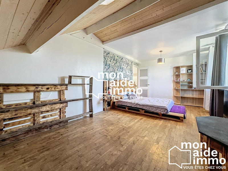 Maison - 140 m² - 5 pièces