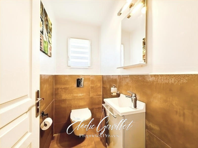 Maison - 90 m² - 5 pièces