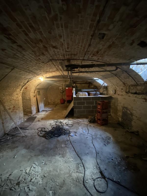 Maison - 247 m² - 9 pièces