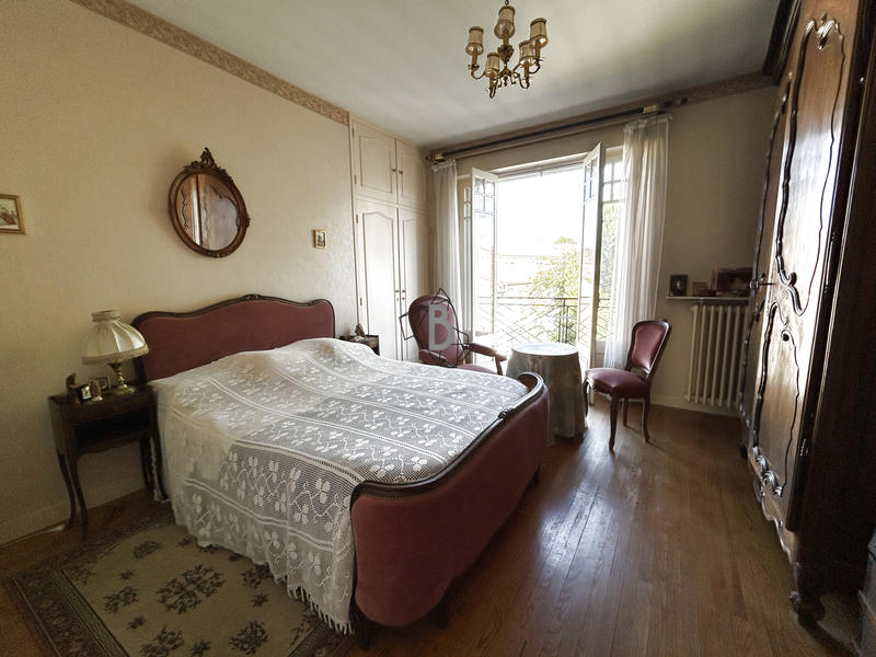 Maison - 194 m² - 8 pièces