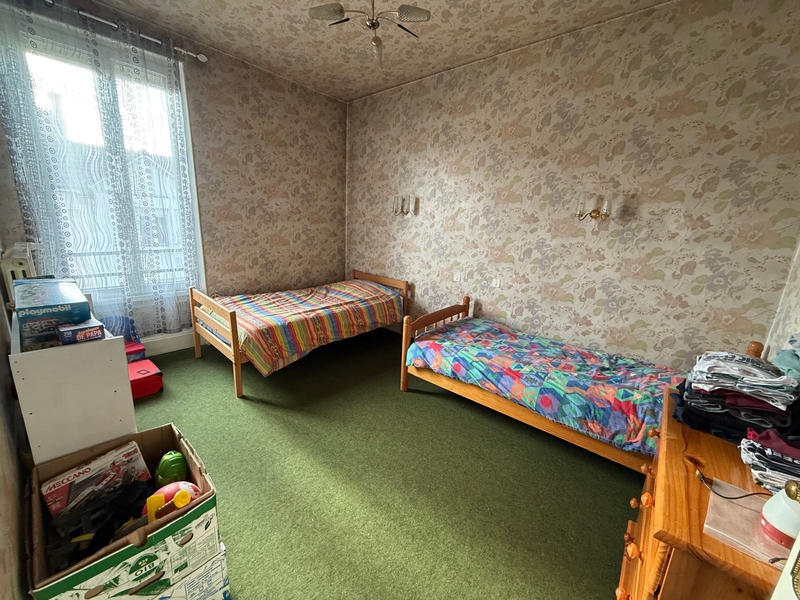 Maison - 221 m² - 8 pièces