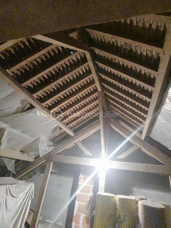 Maison - 241 m² - 6 pièces