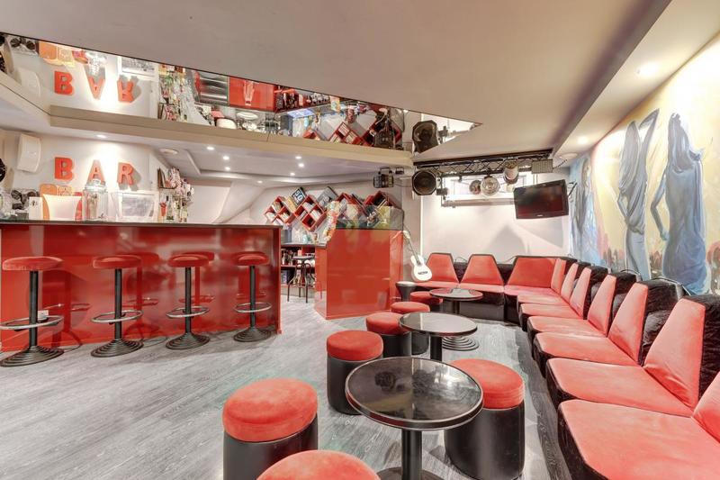 Villa - 332 m² - 6 pièces