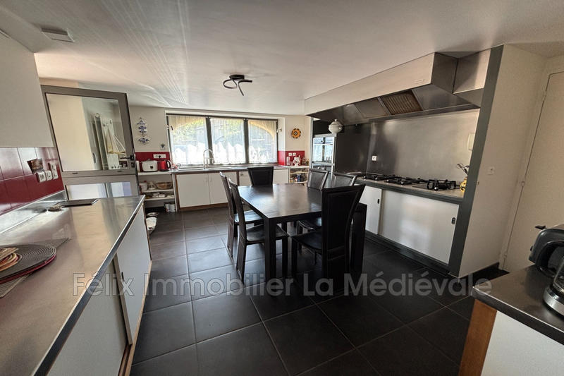 Maison chambre d'hôtes - 380 m² - 10 pièces