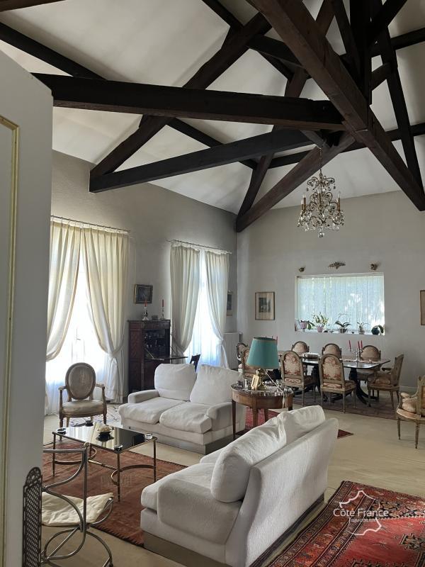 Mas - 258 m² - 5 pièces