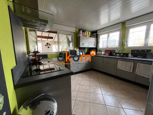 Maison - 209 m² - 11 pièces