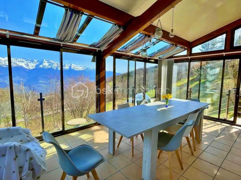 Maison - 138 m² - 6 pièces