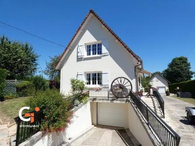 Maison - 166 m² - 8 pièces