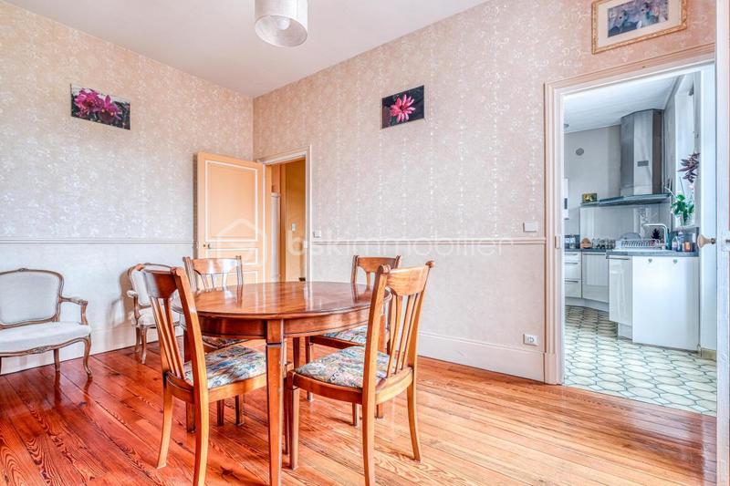 Demeure - 171 m² - 6 pièces