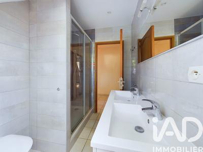 Maison - 220 m² - 8 pièces