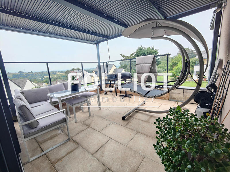 Maison - 203 m² - 6 pièces