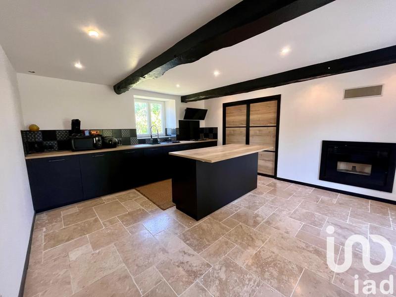 Maison - 180 m² - 8 pièces