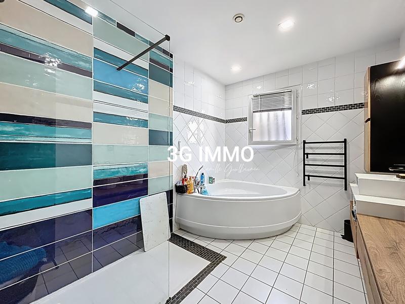 Maison - 185 m² - 5 pièces