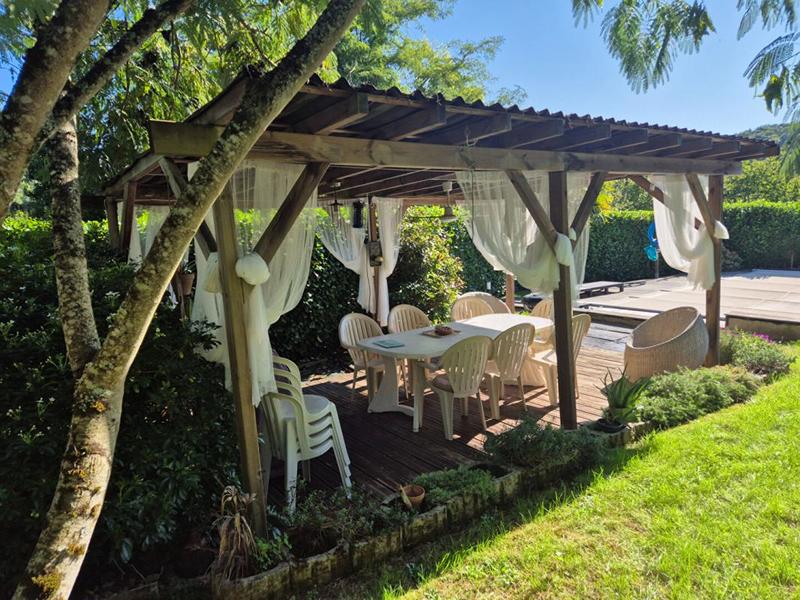 Maison - 221 m² - 7 pièces